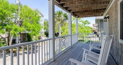 Gorgeous Home 1 Block from Ocean and Banks Channel