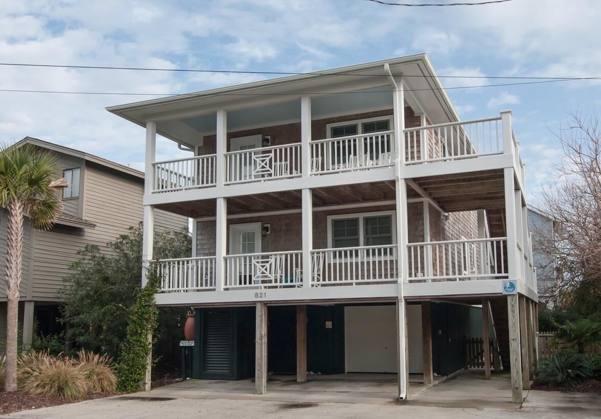 Gorgeous Home 1 Block from Ocean and Banks Channel