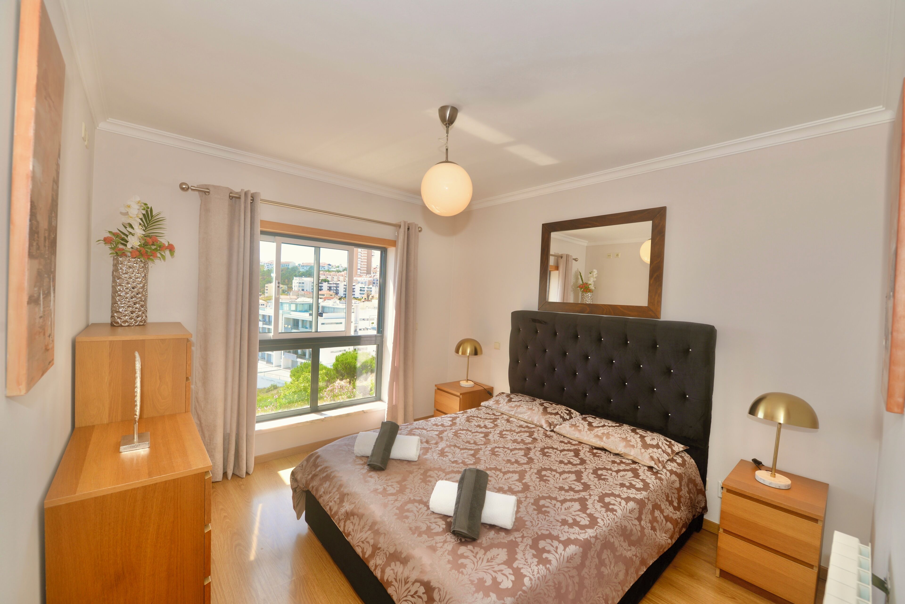 3 chambres, fer et planche à repasser, lit parapluie, Wi-Fi gratuit