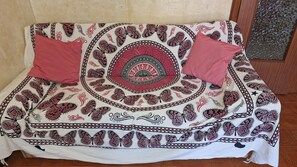 1 chambre, fer et planche Ă repasser, Wi-Fi, draps fournis