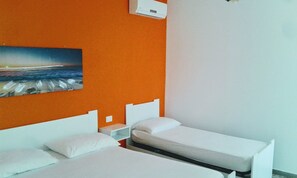 3 bedrooms, iron/ironing board - Independent villa 700mt from the sea (Ugento Torre San Giovanni)