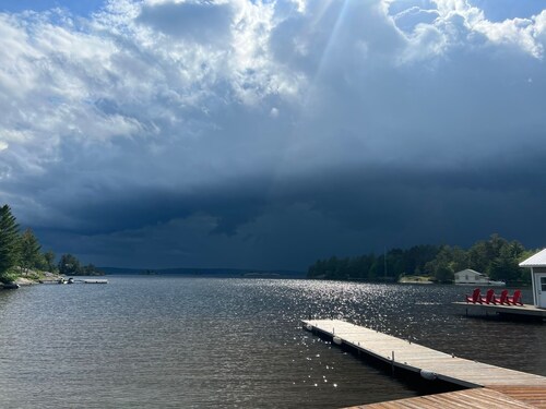 The Spectacular Rocky View Waterfront Cottage on South Shore of Lake Nipissing
