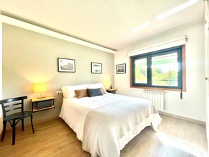 4 dormitoris, caixa forta a l'habitació i escriptori