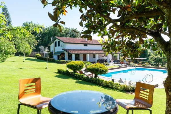 Alberca al aire libre 