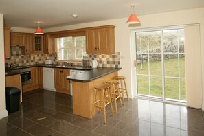 Private kitchen - Downings Coastguard Cottages - Type C (Downings)