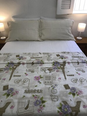 4 bedrooms, free WiFi, bed sheets