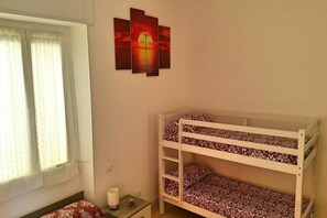 1 Schlafzimmer, Bügeleisen/Bügelbrett, Bettwäsche