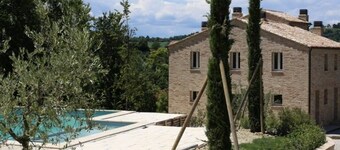 Modern countryhouse! Pool, big terrace & views - mountains & sea - for families!