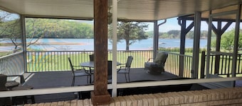 LAKEFRONT with Breathtaking Views of Lake Chatuge and Blue Ridge Mountains!