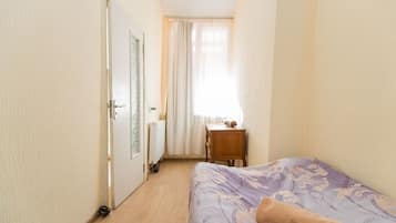 2 makuuhuonetta, tallelokero huoneessa, silitysrauta/-lauta, Wi-Fi