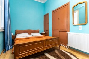 2 bedrooms, in-room safe, iron/ironing board, WiFi
