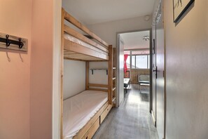 1 bedroom, iron/ironing board, travel cot, free WiFi - Large apartment 43 m2 -6 people - 4 stars GOLD - Ideally located (val thorens)