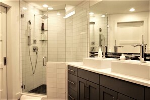 Hair dryer - Olympic Terrace: Downtown Luxury & Convenience (Ketchum)