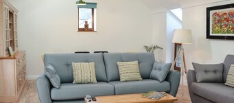 2 bedroom accommodation in Rhen Cullen, near Kirk Michael