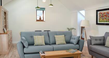 2 huoneen majoitusta Rhen Cullenissa, lähellä Kirk Michaelia