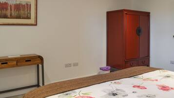 2 bedrooms, free WiFi, bed sheets