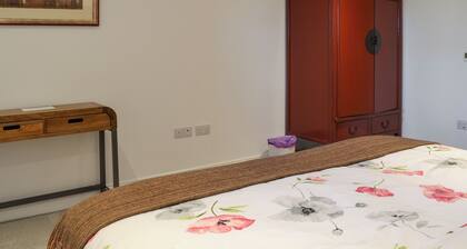 2 bedroom accommodation in Rhen Cullen, near Kirk Michael