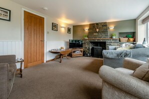 Living area - 3 Bed in Lynton (oc-keepba) (Ilkerton)
