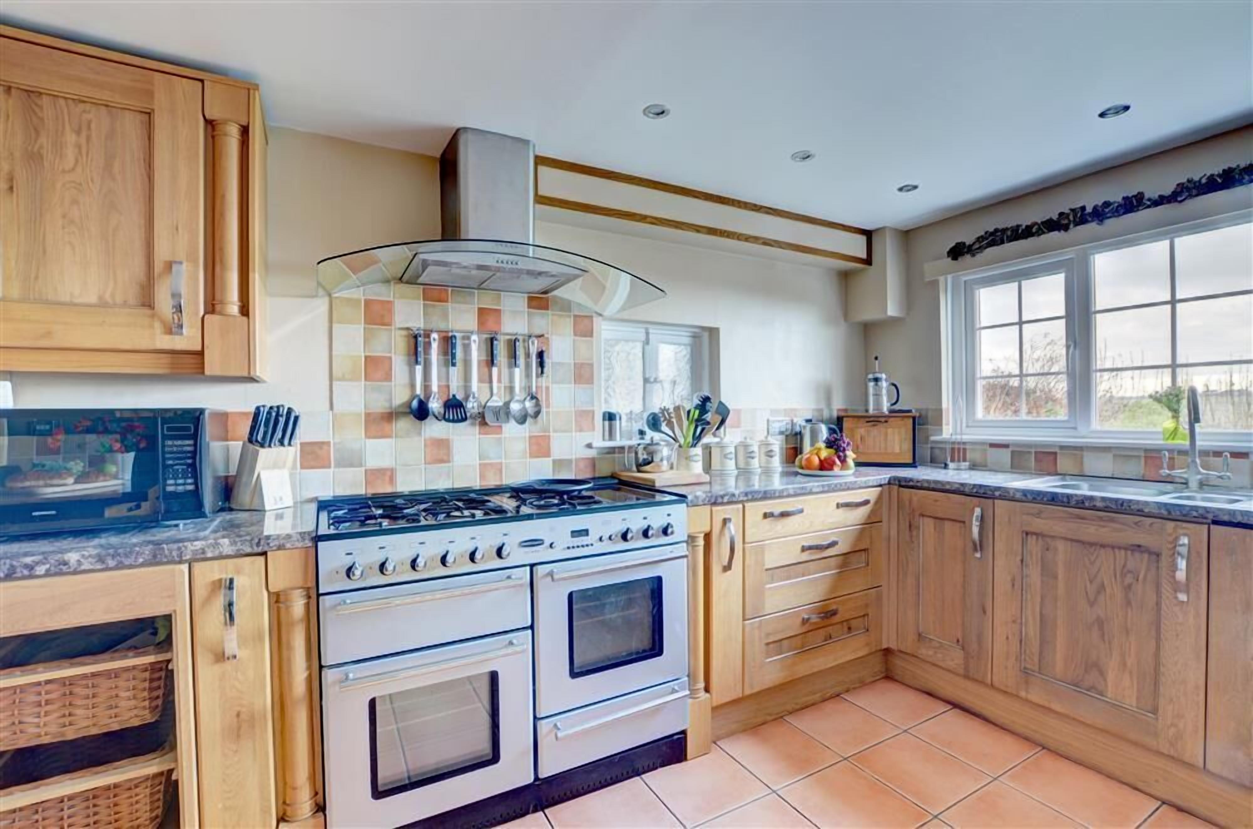 Microwave, oven, dishwasher, toaster