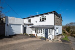 Exterior - 3 Bed in Lynton (oc-keepba) (Ilkerton)