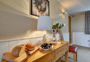 Dining - 3 Bed in Lynton (oc-keepba) (Ilkerton)