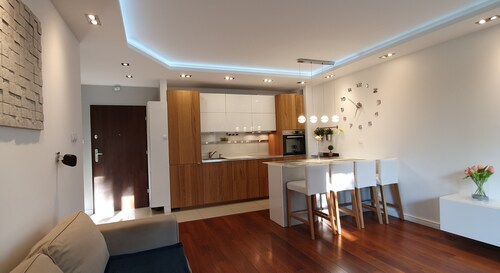 Apartment with a charming garden