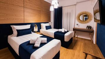 3 bedrooms, in-room safe, desk, iron/ironing board