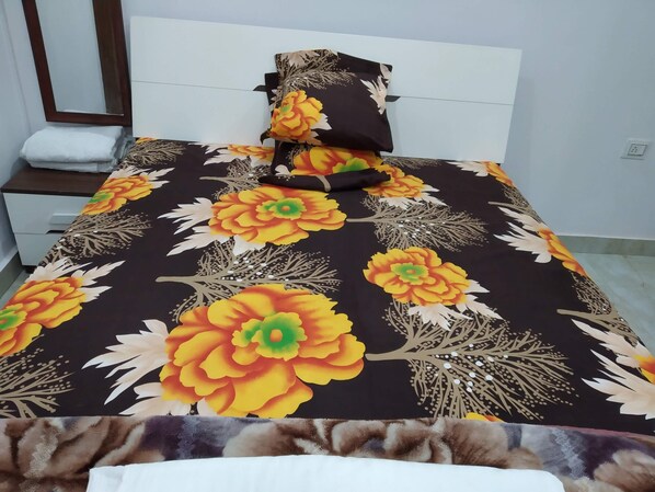 3 bedrooms, WiFi, bed sheets