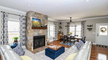 TV, fireplace, offices