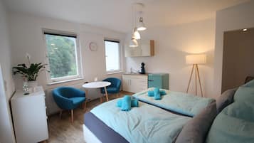 1 bedroom, bed sheets