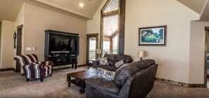 TV, fireplace, DVD player