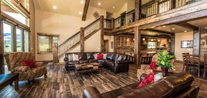 TV, DVD player - Sleeps 46 people (52 max), Parking for up to 10 vehicles, 13 bedrooms, 8.5 bathrooms, 3 levels, 1... (Fish Haven)