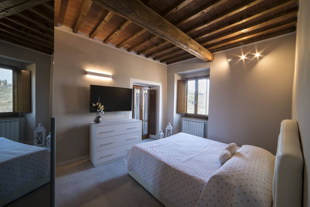 Classic Apartment, 1 Bedroom, Non Smoking, Kitchen | In-room safe, free WiFi, bed sheets