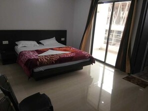 12 bedrooms, WiFi - HOTEL S G INTERNATIONAL (Patna)