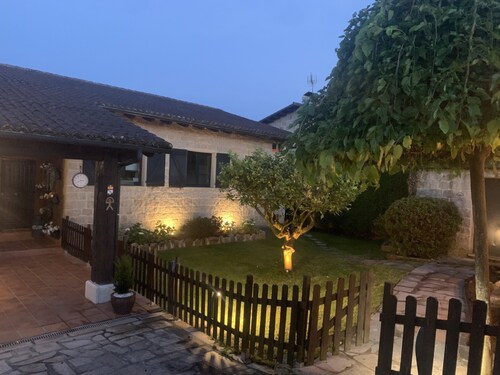 LUXURY RURAL HOUSE CHALET 8´ DE SANTIAGO DE COMPOSTELA