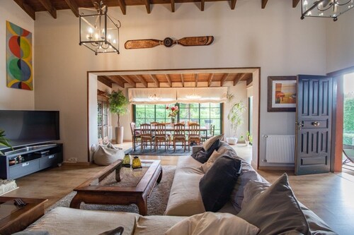 LUXURY RURAL HOUSE CHALET 8´ DE SANTIAGO DE COMPOSTELA