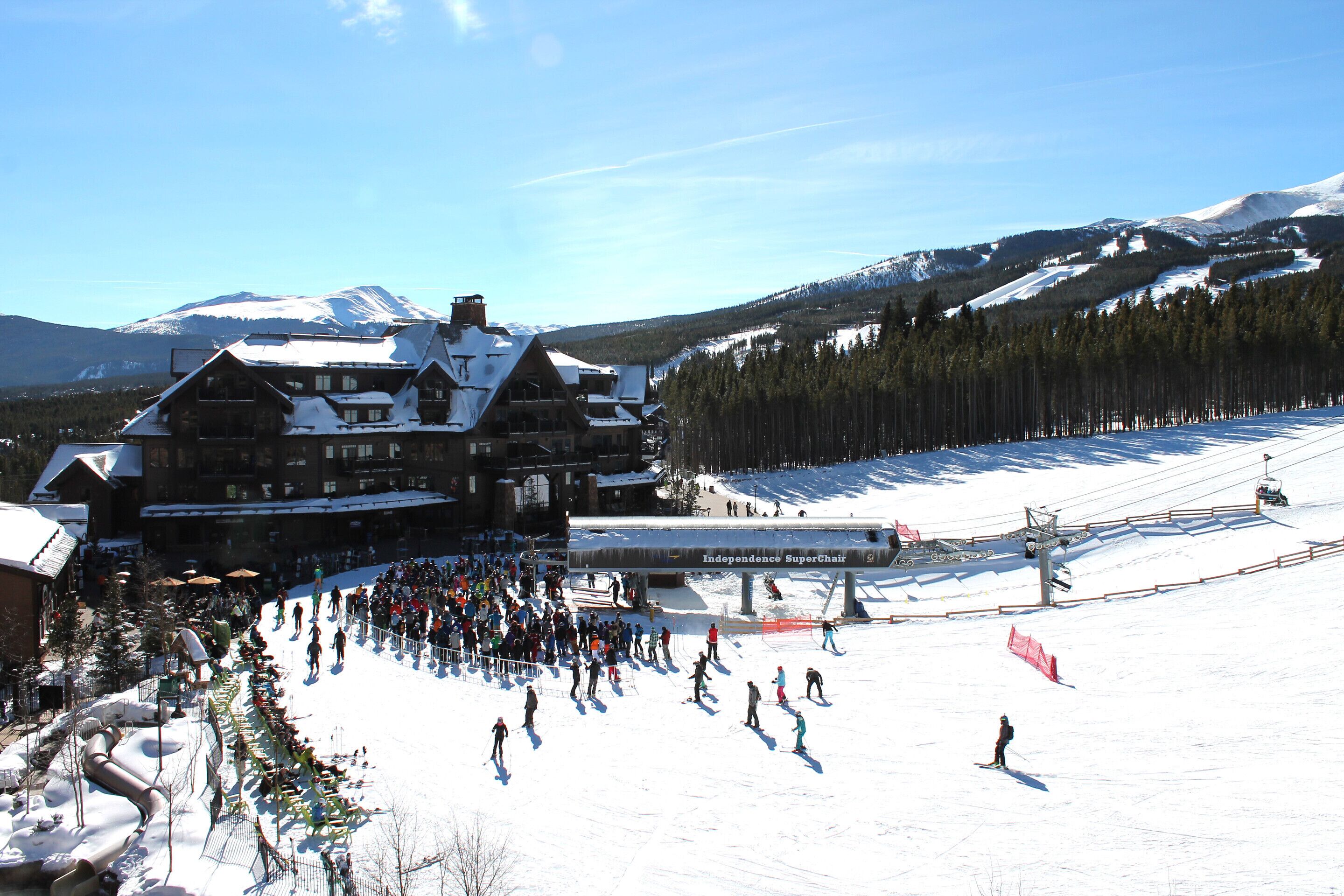 Liftside!!!! Ski In - Ski Out! Base, Peak 7! 1BR Master! Nov 24- Dec 1 2024!