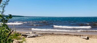 Historic TC Retreat | Beaches, Wineries & Downtown