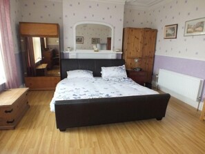 2 bedrooms