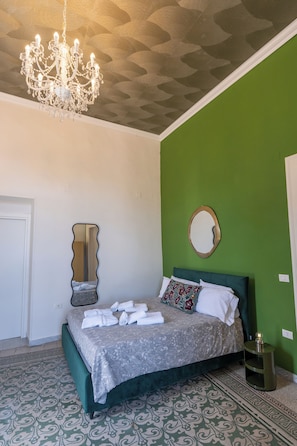 Vesuvio - Capri Shared Bathroom | Egyptian cotton sheets, premium bedding, down comforters, pillowtop beds