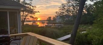 Sirena's Isle Retreat - Waterfront with private dock