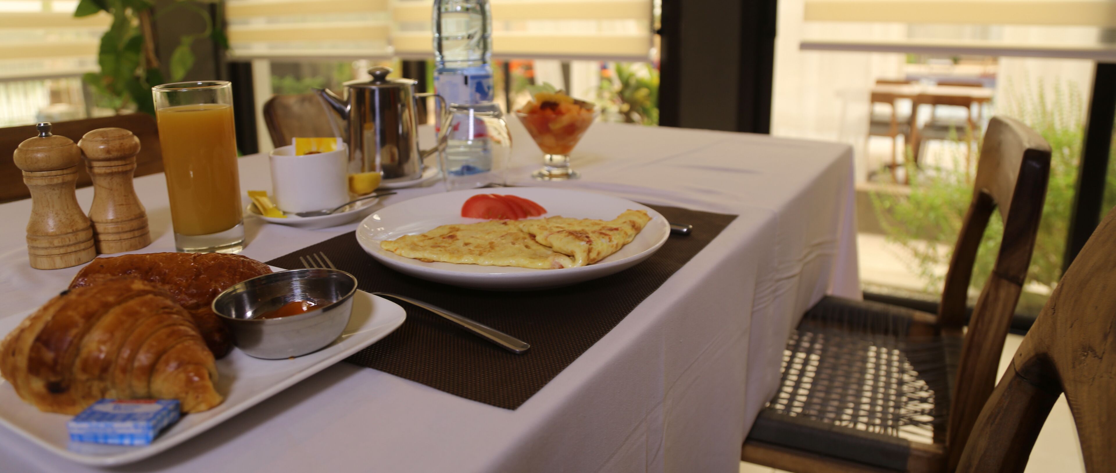 daily continental breakfast (xof 7500 per person)