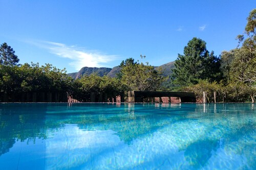 Mountain Getaway from 06 Pax> Breakfast & Custom Cooking