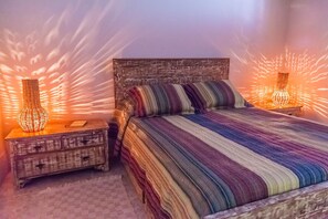 4 chambres, fer et planche à repasser, Wi-Fi, draps fournis