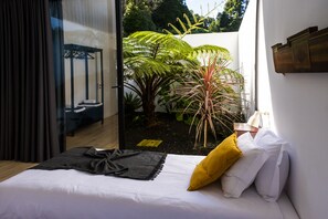 3 Schlafzimmer, Schreibtisch, schallisolierte Zimmer