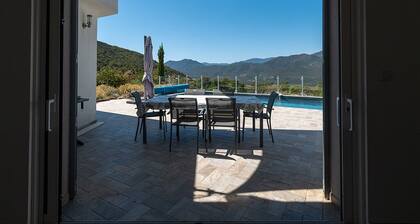 Inland :Domaine A Presa Villa with private heated pool