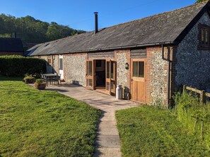 Exterior - 2 bedroom accommodation in Compton, near Chichester (Compton, near Chichester)