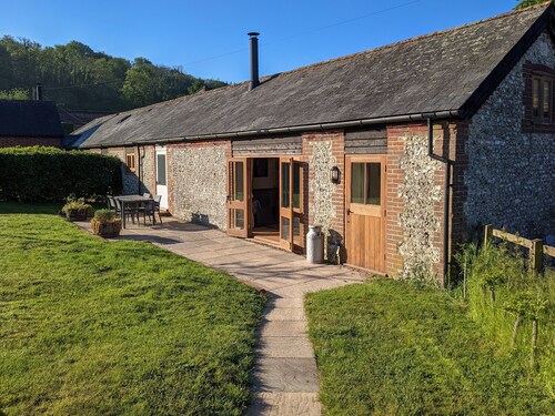 2 bedroom accommodation in Compton, near Chichester