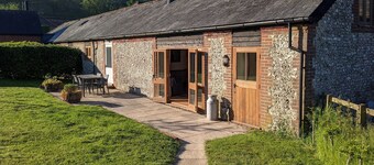 2 bedroom accommodation in Compton, near Chichester