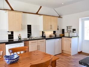 Dishwasher, high chair - 2 bedroom accommodation in Compton, near Chichester (Compton, near Chichester)